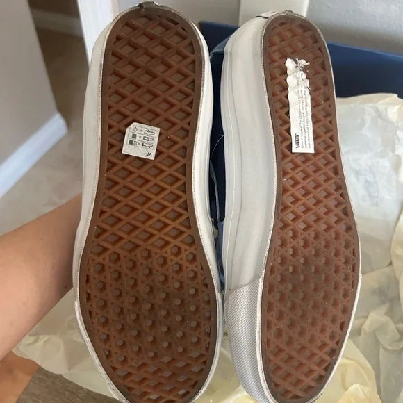Vans SK8-MID REISSUE 83 LX Vault wmns 7.5, mens 6 - Picture 5 of 5